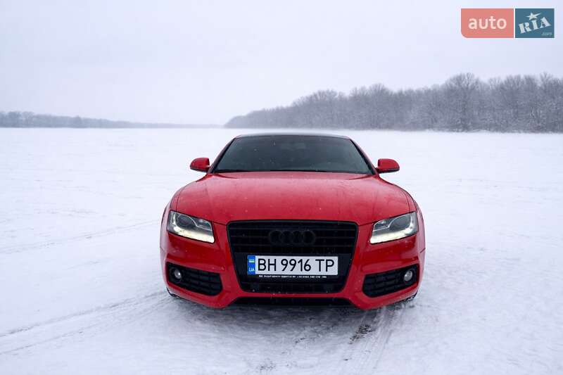 Купе Audi S5 2011 в Бершаді