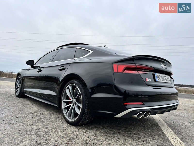 Купе Audi S5 2018 в Львові