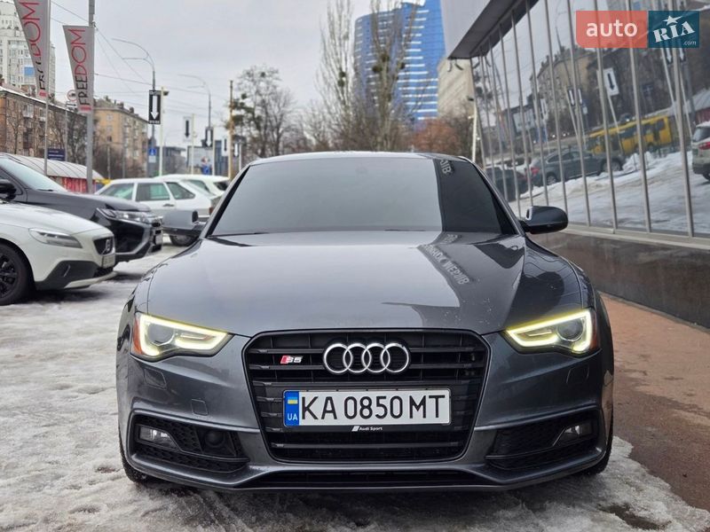 Купе Audi S5 2015 в Киеве