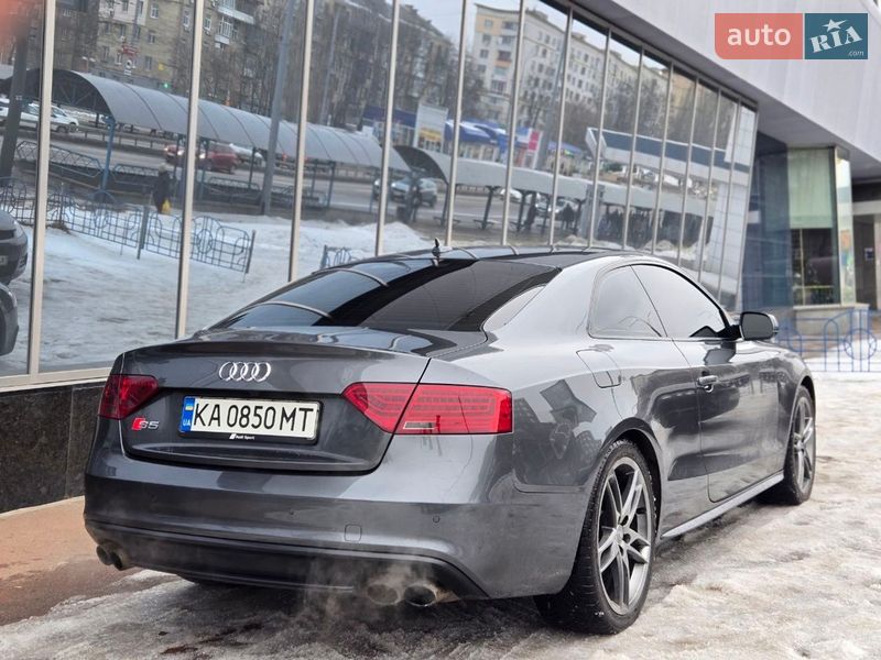 Купе Audi S5 2015 в Киеве