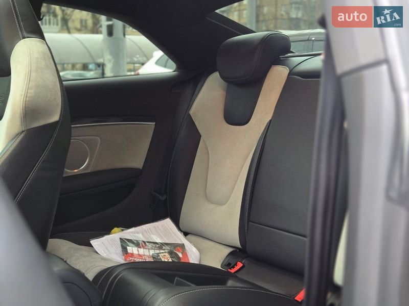 Купе Audi S5 2015 в Киеве