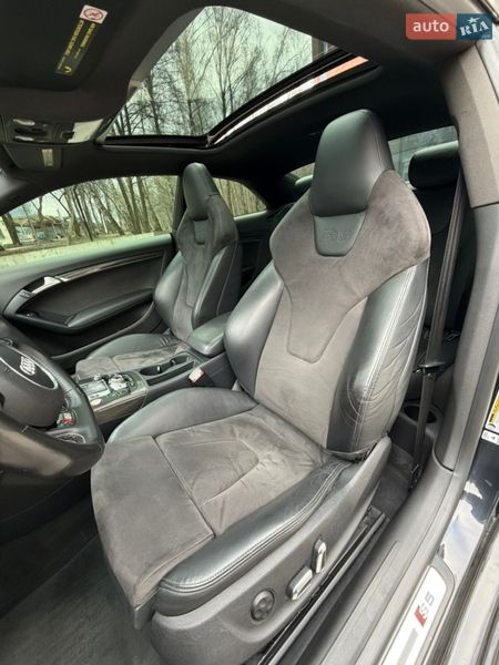 Купе Audi S5 2013 в Тернополі