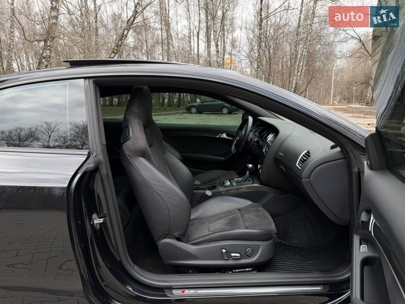 Купе Audi S5 2013 в Тернополі
