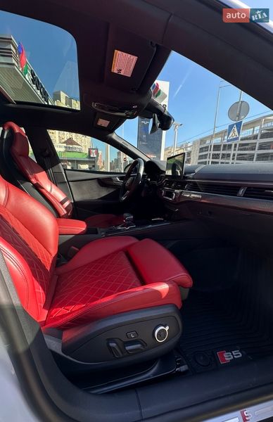 Лифтбек Audi S5 2024 в Киеве