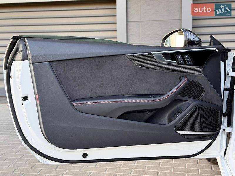 Купе Audi S5 2023 в Киеве