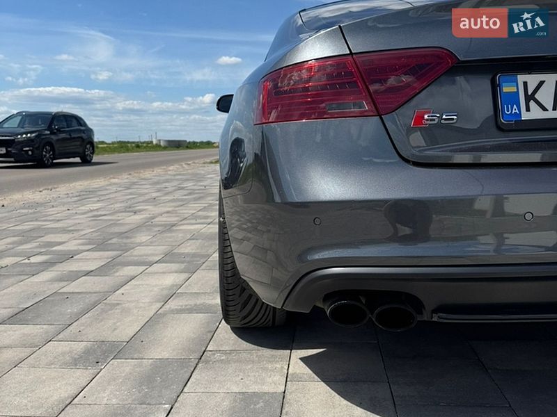 Купе Audi S5 2015 в Киеве