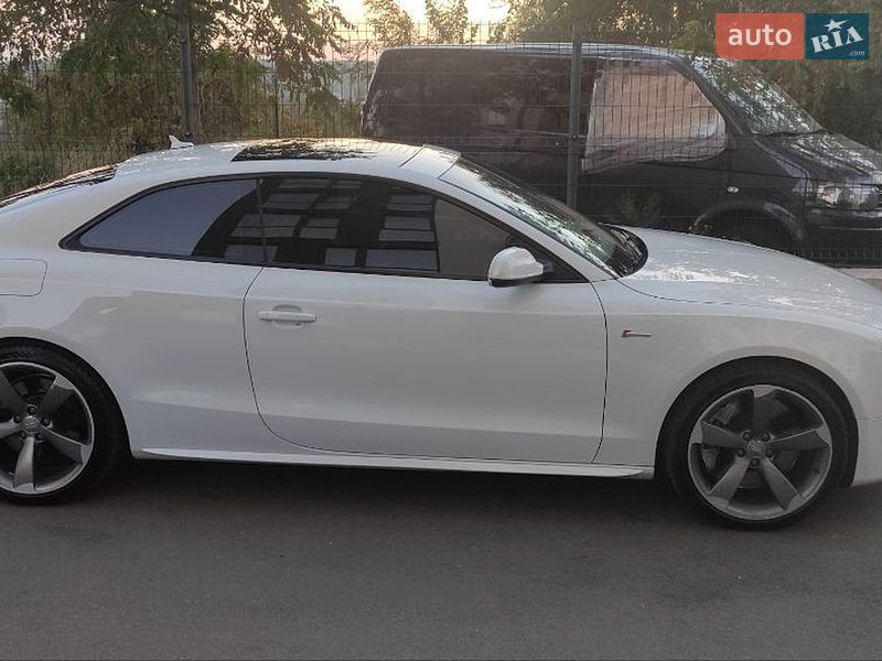 Купе Audi S5 2015 в Києві