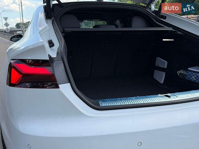 Ліфтбек Audi S5 2024 в Києві фото 35 Ліфтбек Audi S5 2024 в Києві