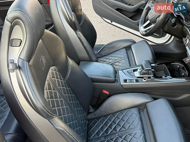 Кабріолет Audi S5 2021 в Києві