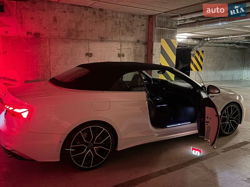 Кабріолет Audi S5 2021 в Києві