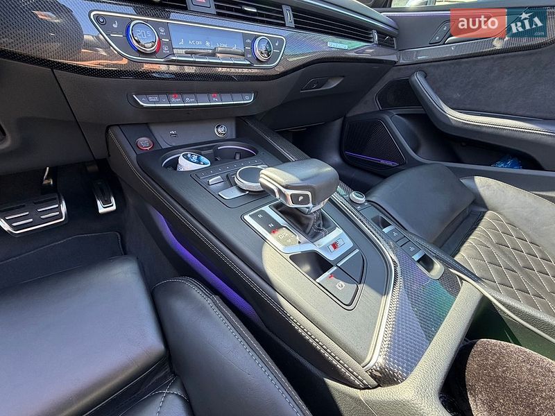 Кабріолет Audi S5 2019 в Києві фото 24 Кабріолет Audi S5 2019 в Києві