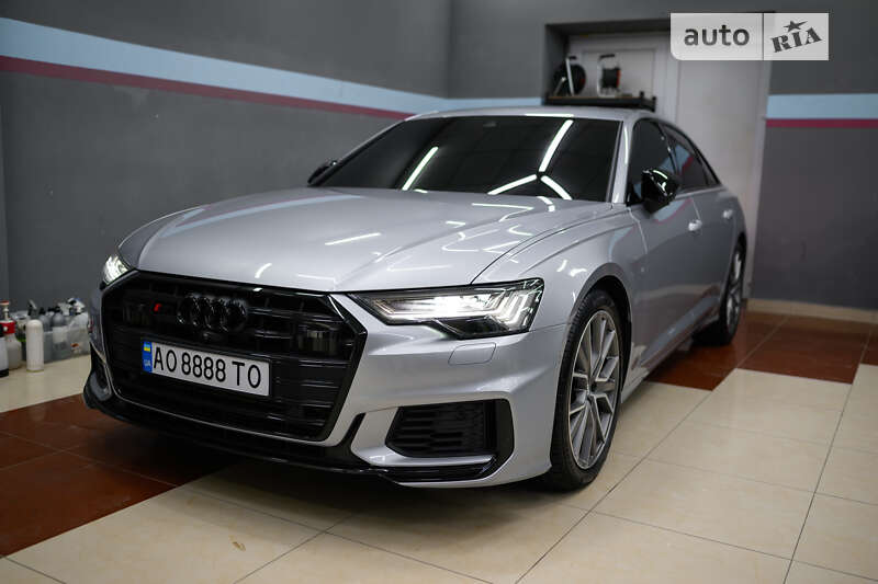 Седан Audi S6 2019 в Ужгороді