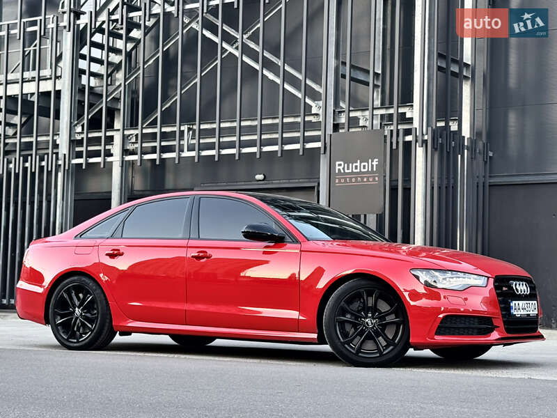 Седан Audi S6 2012 в 