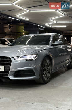 Седан Audi S6 2016 в 
