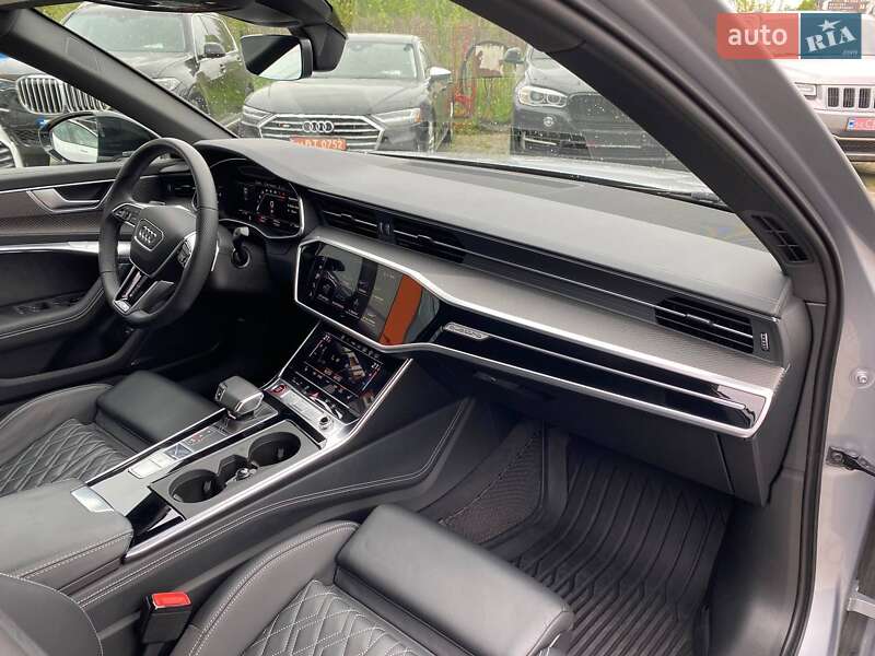 Седан Audi S6 2023 в Львові