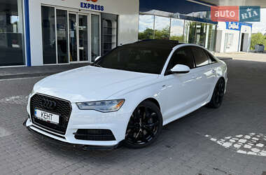 Седан Audi S6 2015 в 