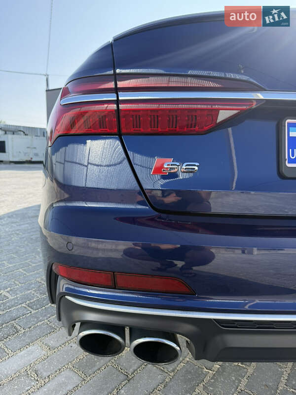 Седан Audi S6 2020 в Львове