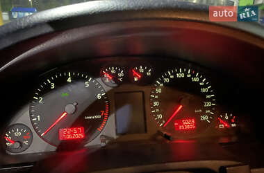 Седан Audi S6 1999 в 