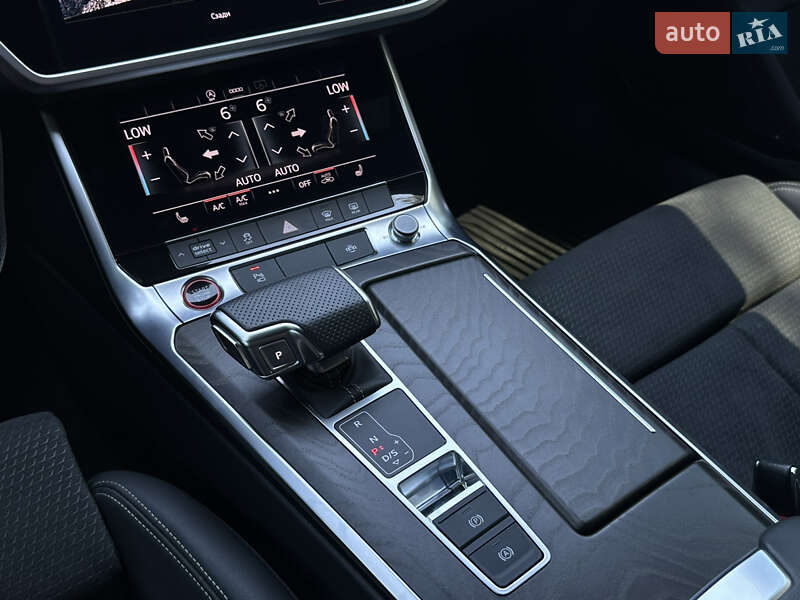 Седан Audi S6 2022 в Гостомелі