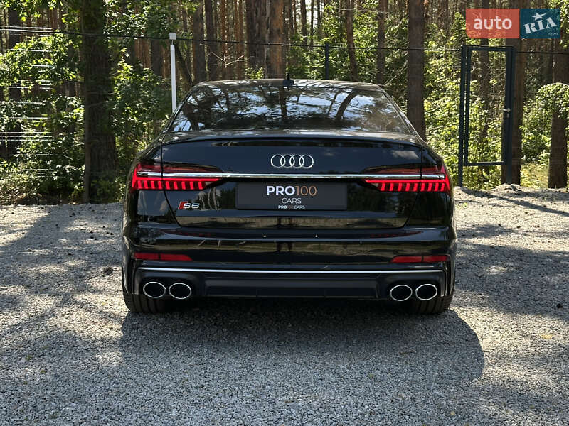 Седан Audi S6 2022 в Гостомелі