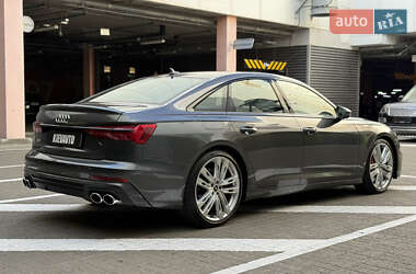 Седан Audi S6 2021 в 