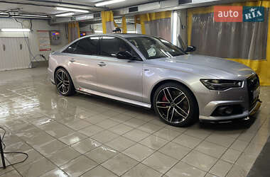 Седан Audi S6 2016 в 