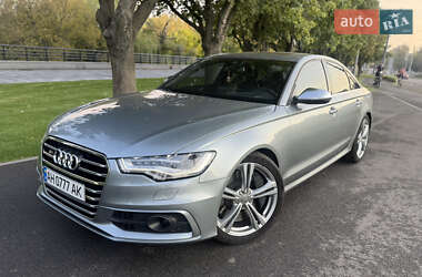 Седан Audi S6 2013 в 