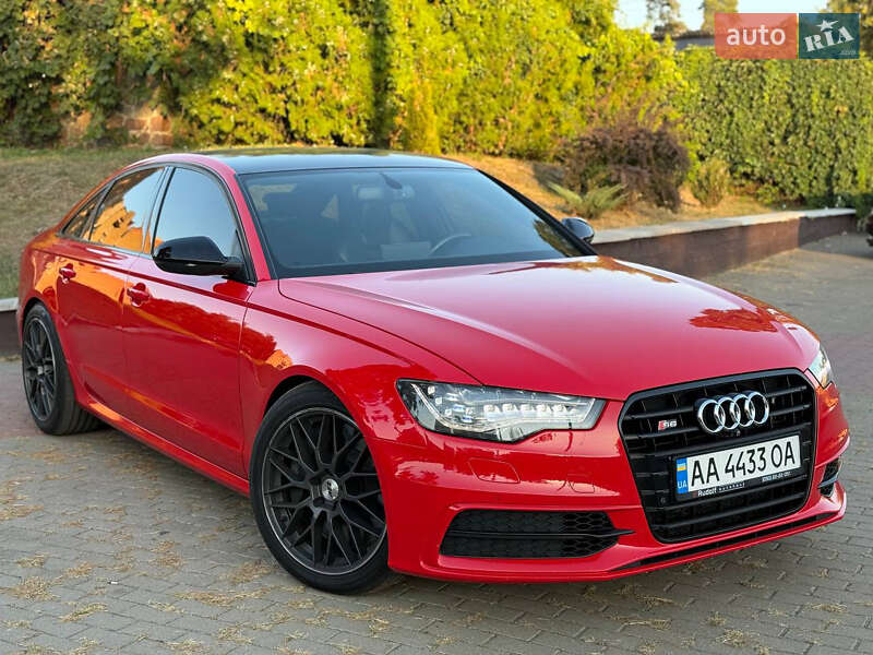 Седан Audi S6 2012 в 