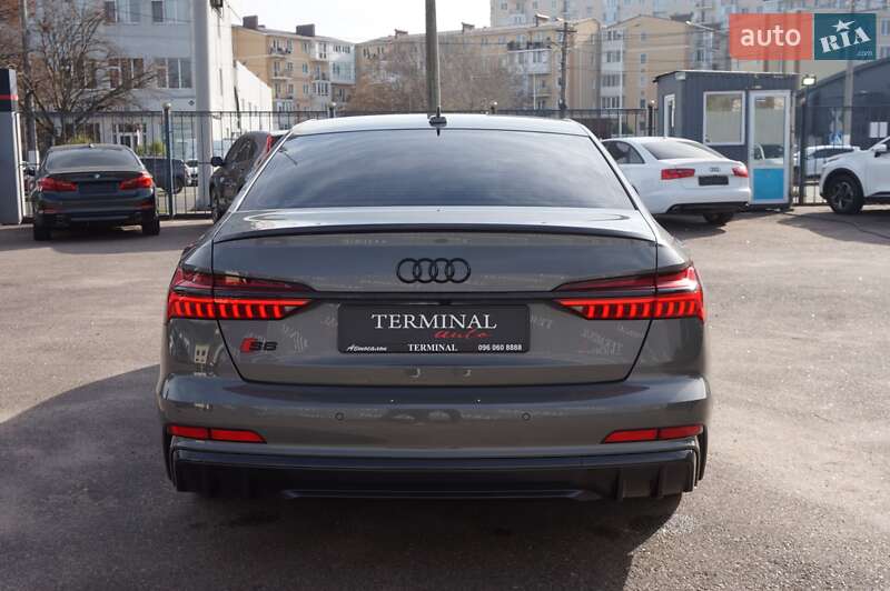 Седан Audi S6 2023 в Одесі