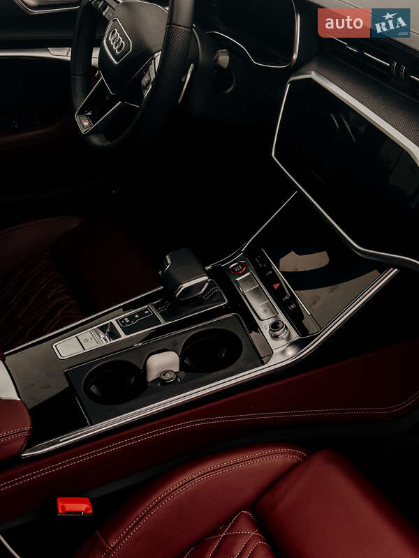 Седан Audi S6 2021 в Чернигове