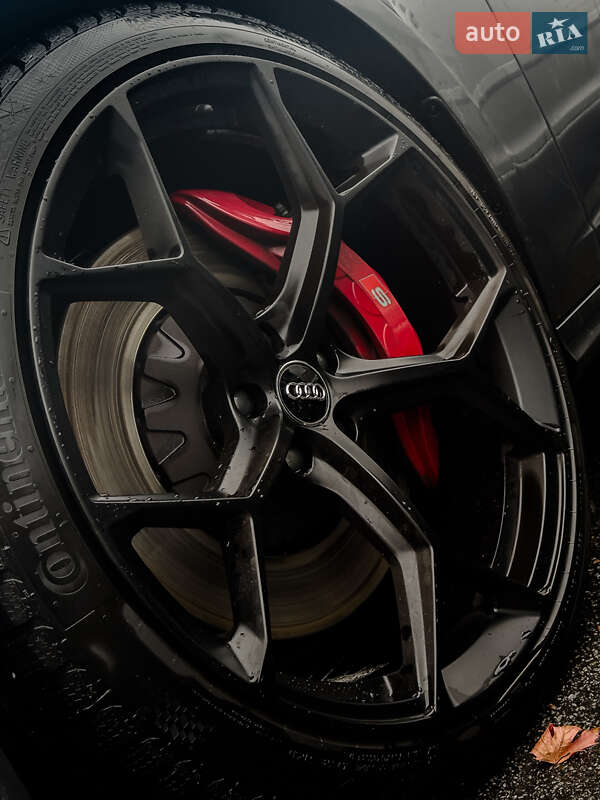 Седан Audi S6 2021 в Чернигове