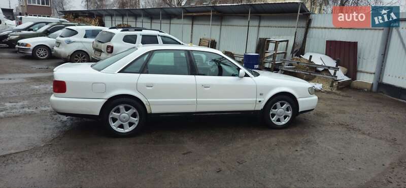 Седан Audi S6 1995 в Полтаве