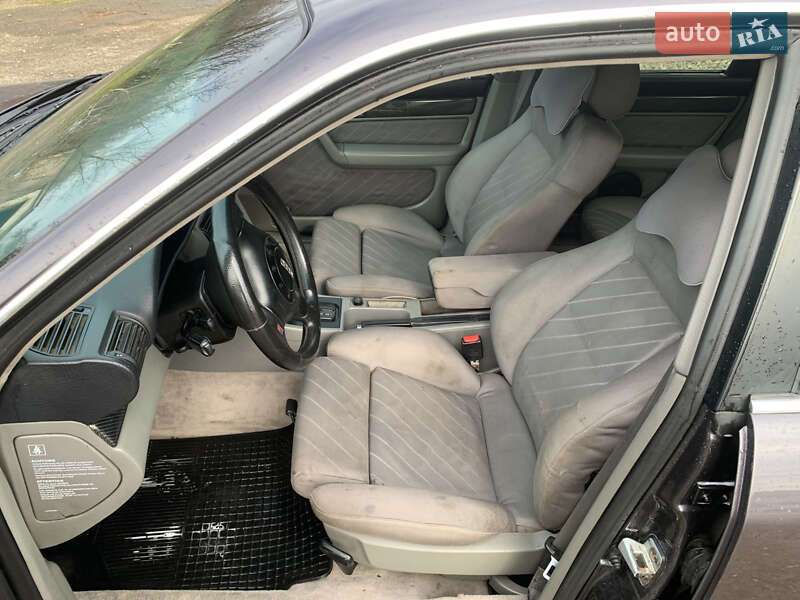 Седан Audi S6 1994 в Тлумаче