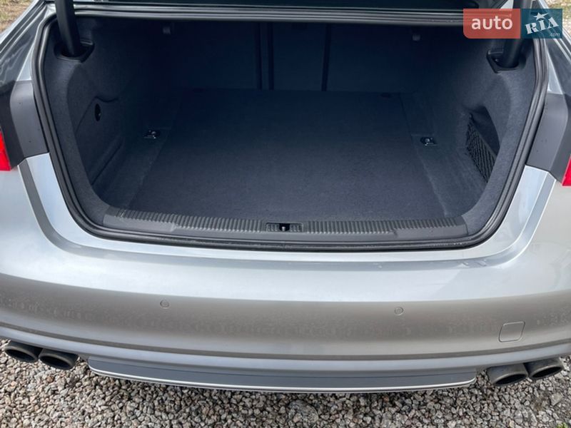 Седан Audi S6 2013 в Кропивницькому