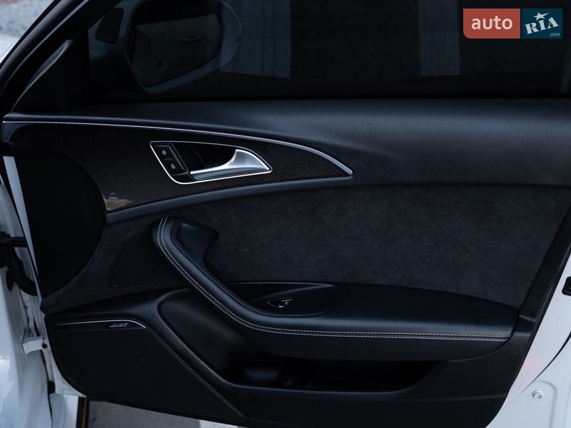 Седан Audi S6 2015 в Дніпрі