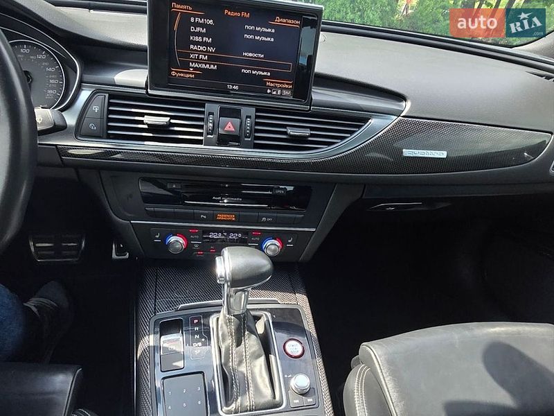 Седан Audi S6 2013 в Полтаві