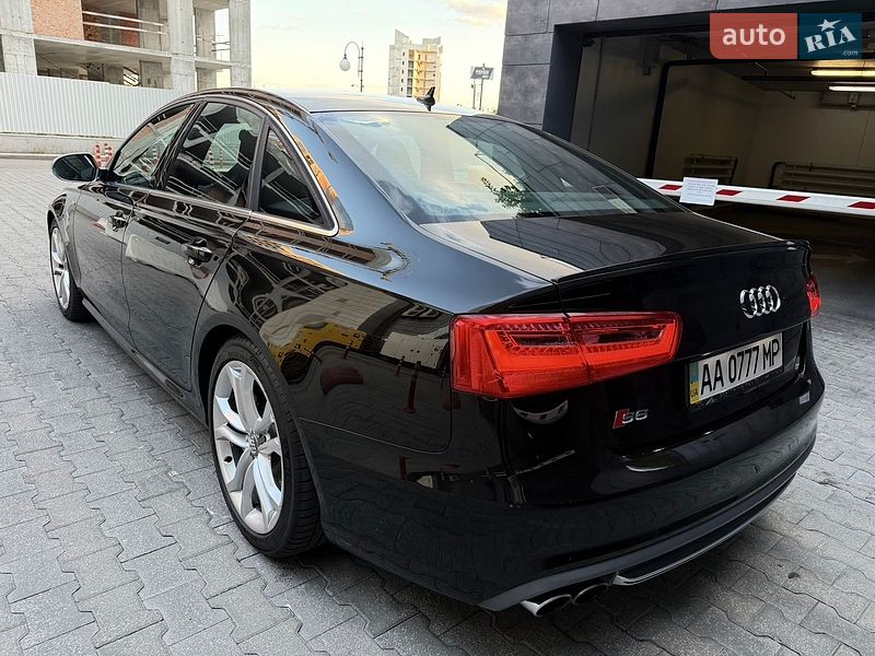 Седан Audi S6 2013 в Києві
