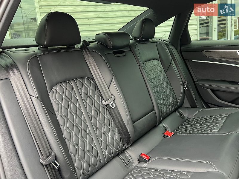 Седан Audi S6 2025 в Киеве