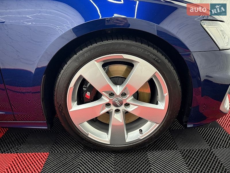 Седан Audi S6 2019 в Черкасах