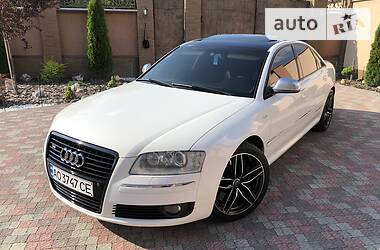 Седан Audi S8 2008 в Ужгороді