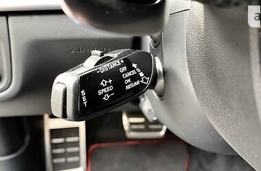 Седан Audi S8 2013 в 