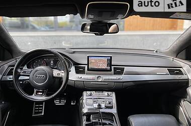 Седан Audi S8 2016 в Киеве