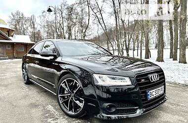 Седан Audi S8 2016 в 