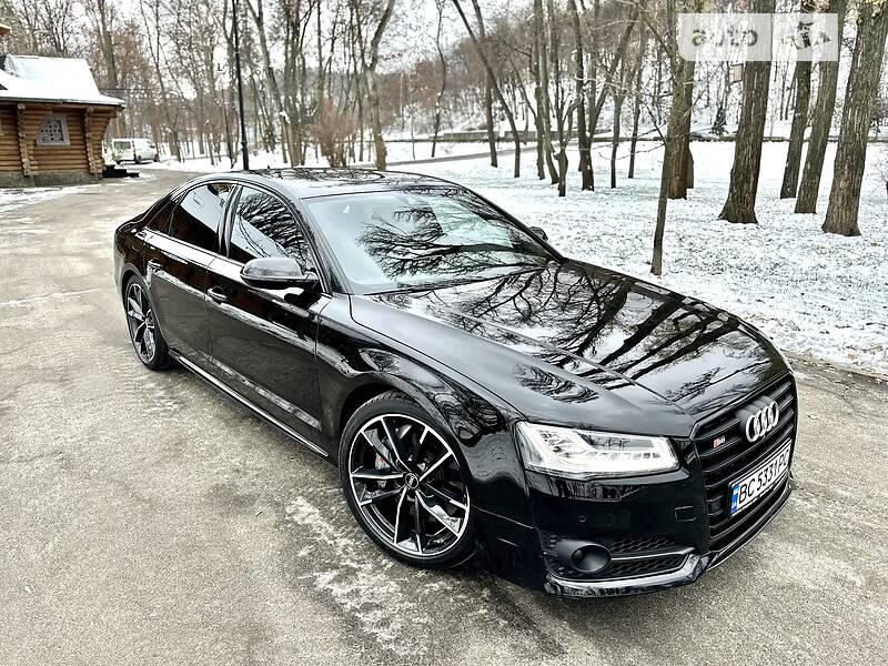 Седан Audi S8 2016 в Киеве фото 16 Седан Audi S8 2016 в Киеве