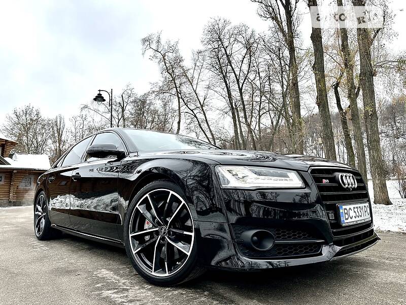 Седан Audi S8 2016 в Киеве фото 19 Седан Audi S8 2016 в Киеве