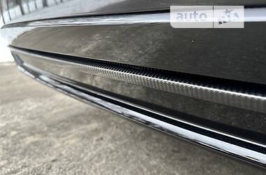 Седан Audi S8 2016 в 