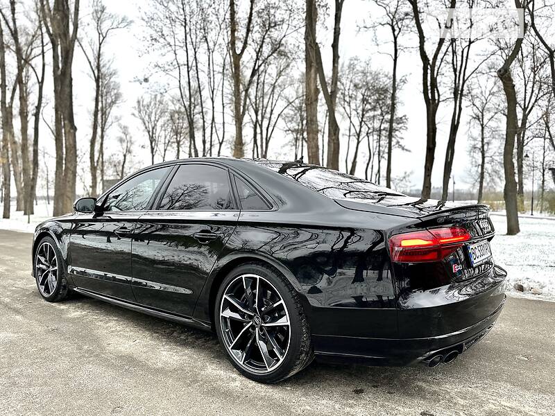Седан Audi S8 2016 в Киеве фото 33 Седан Audi S8 2016 в Киеве