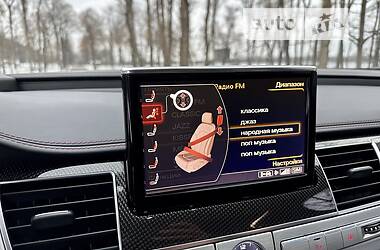 Седан Audi S8 2016 в 
