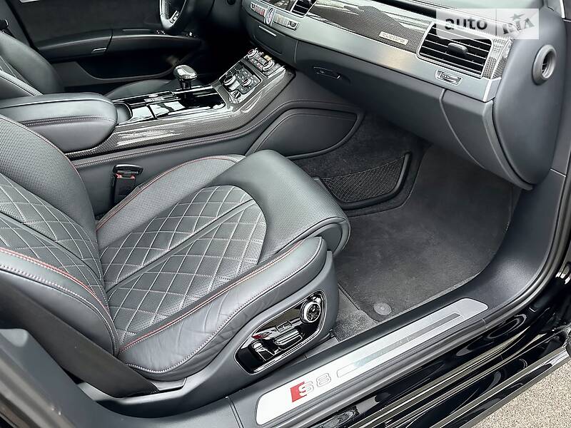 Седан Audi S8 2016 в Киеве фото 77 Седан Audi S8 2016 в Киеве