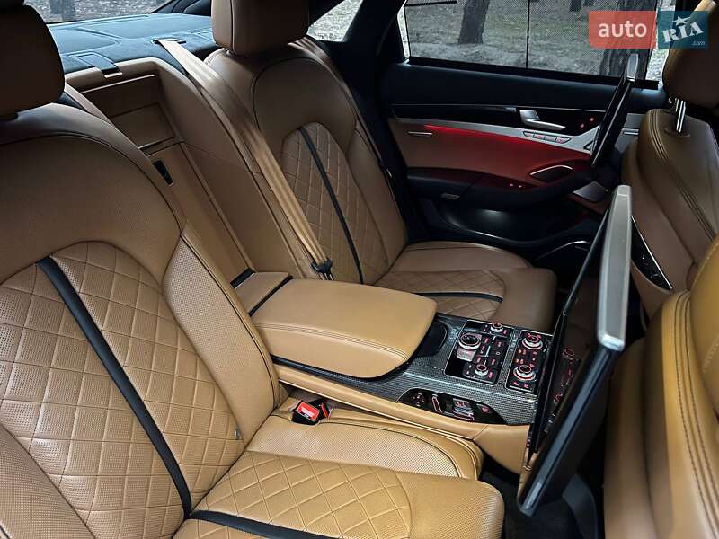 Седан Audi S8 2017 в Полтаві фото 12 Седан Audi S8 2017 в Полтаві